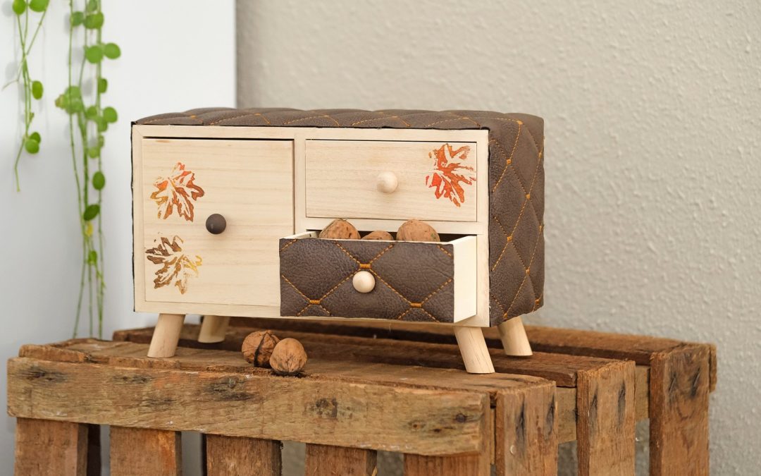 Decorazione in legno con similpelle  #3198