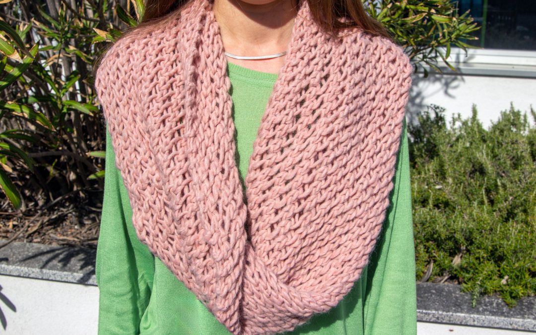 Gestrickter Infinity-Schal #3381